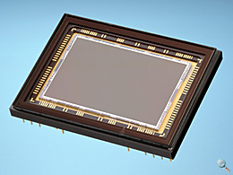 8 Mpixel felbontású teljes méretű CCD