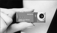 Miniatűr digitális fényképezőgép a Sony-tól