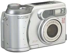 2 Mpixeles, 3x-os optikai zoomos fényképezőgép a Toshibától, mindössze 250 euróért