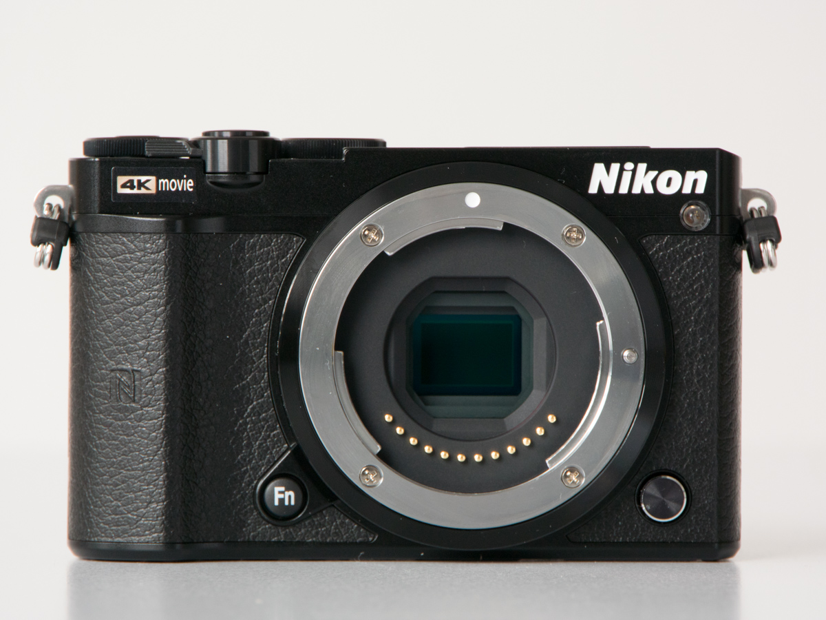 Exkluzív Nikon 1 J5