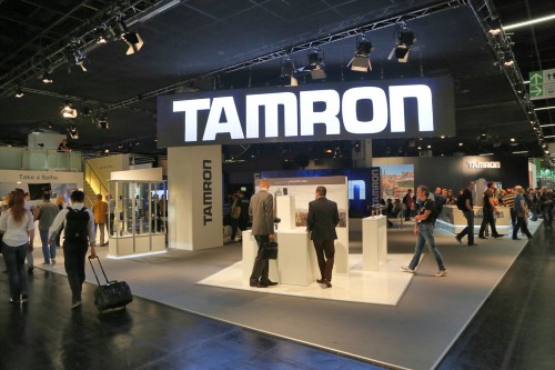 Tamron-stand