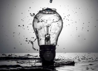 Vizes témák fotózása stúdióvakuval, rendszervakuval és folyamatos fénnyel