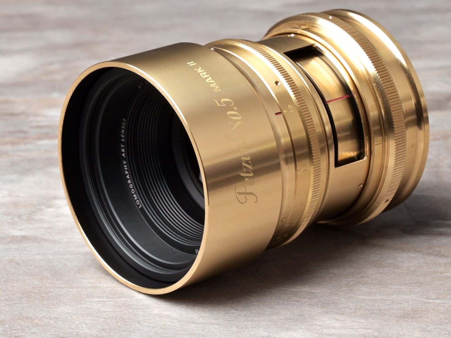 Készül a Petzval 80,5 mm f/1,9 MKII - Pixinfo.com